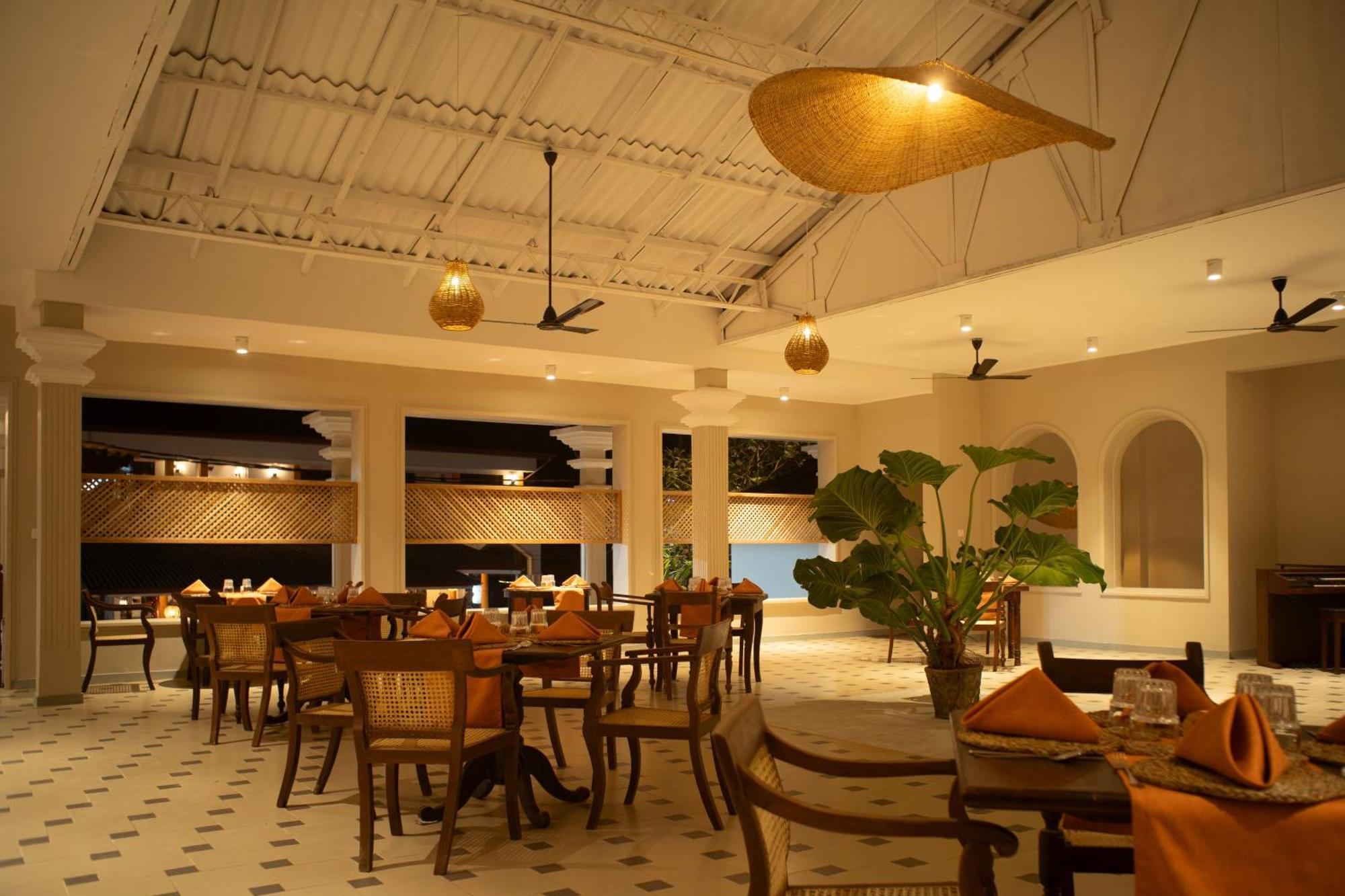 Neevana Hotel Hikkaduwa Dış mekan fotoğraf