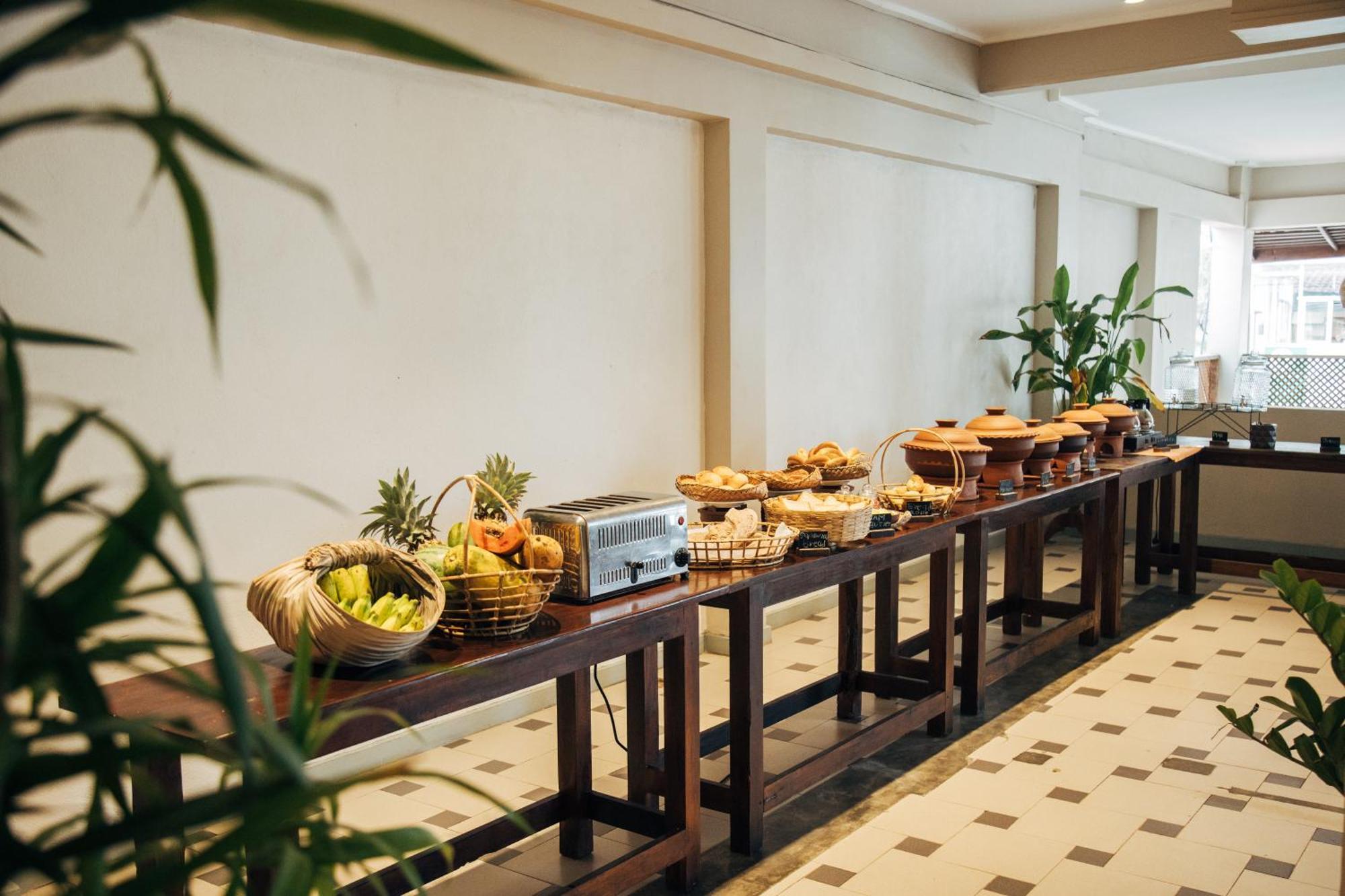 Neevana Hotel Hikkaduwa Dış mekan fotoğraf
